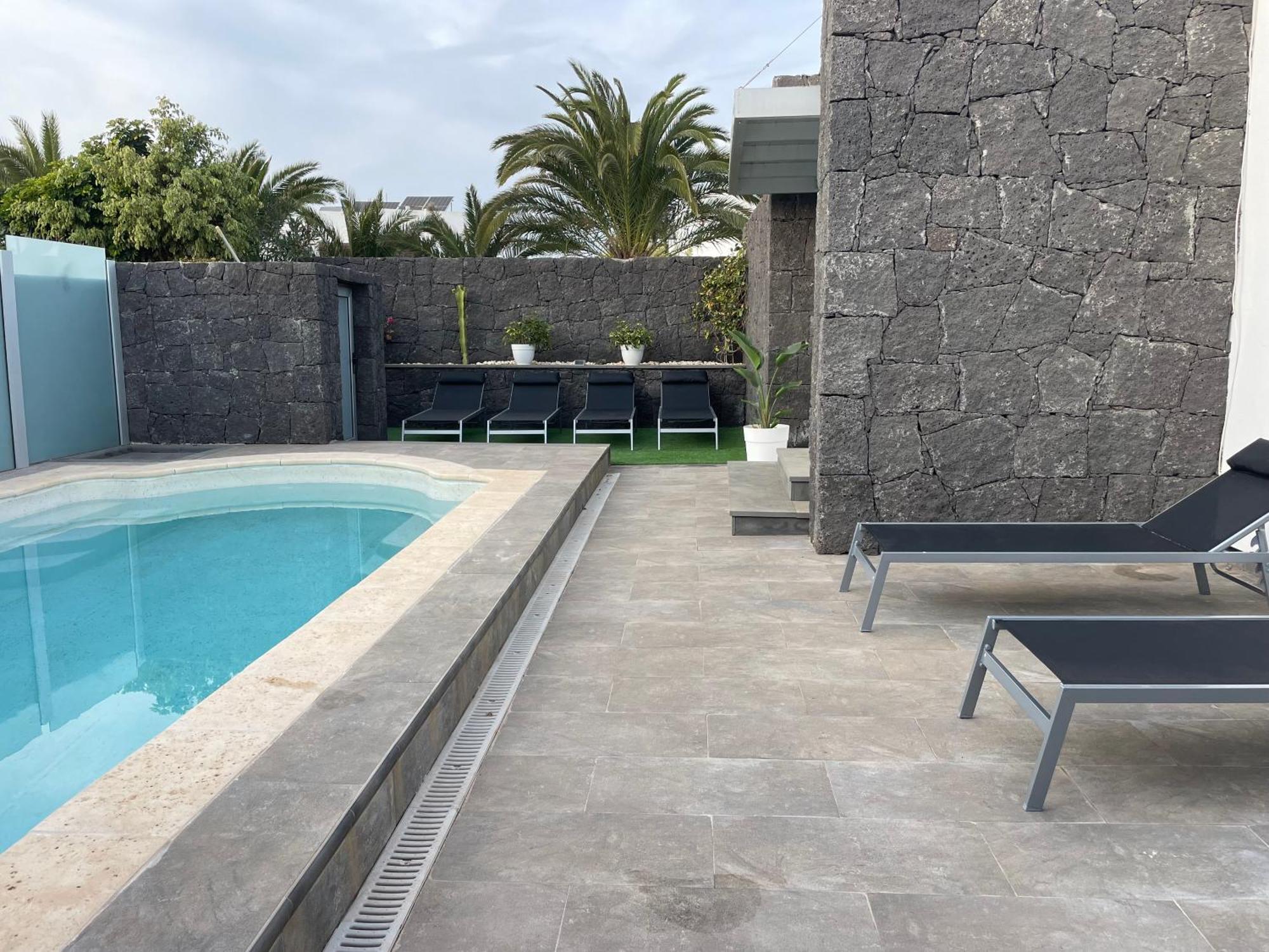 Villa Grey By Vulcano Homes Таиче Экстерьер фото
